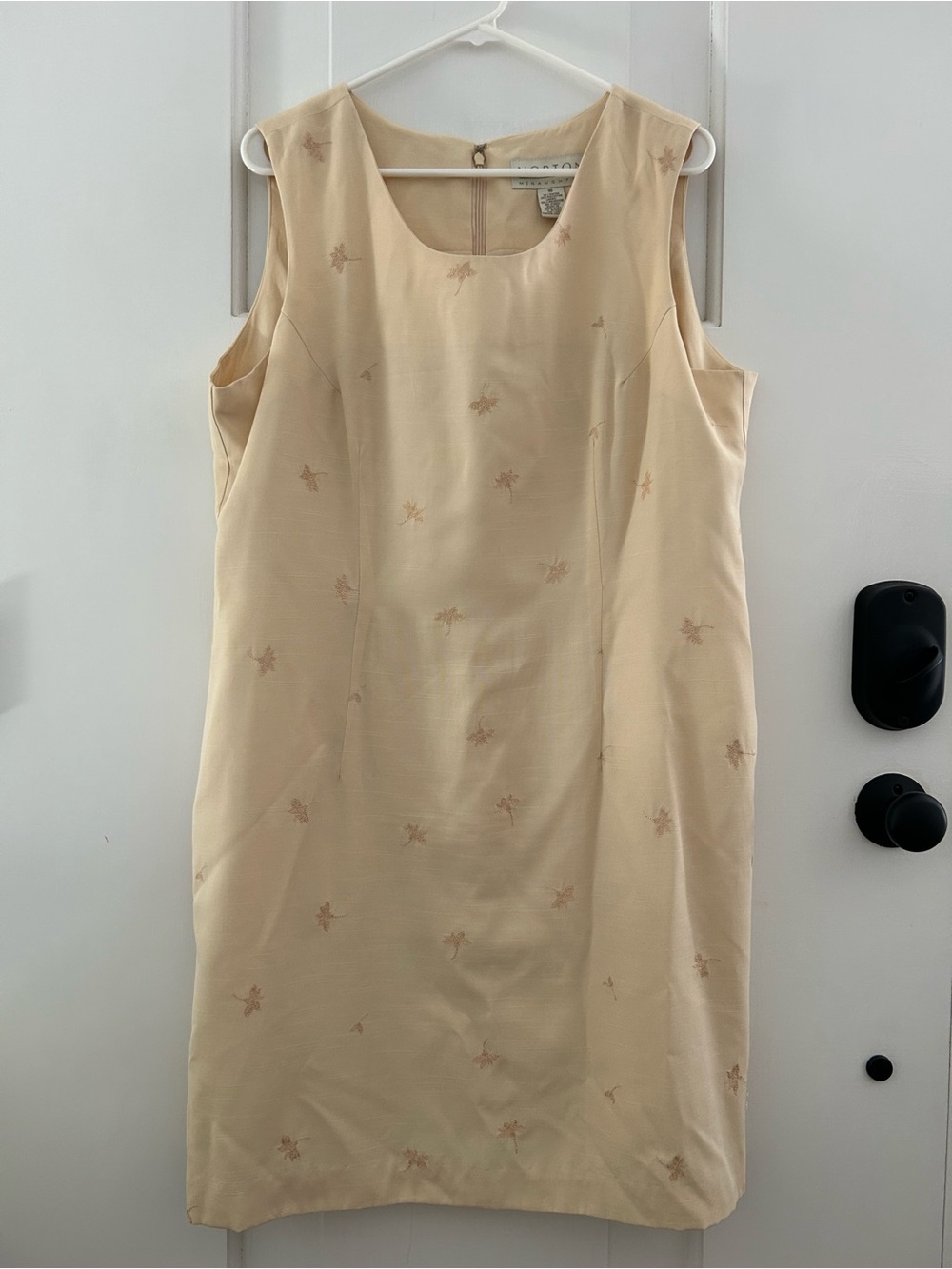 Vintage Pale Yellow Floral Embroidered Sleeveless Dress
